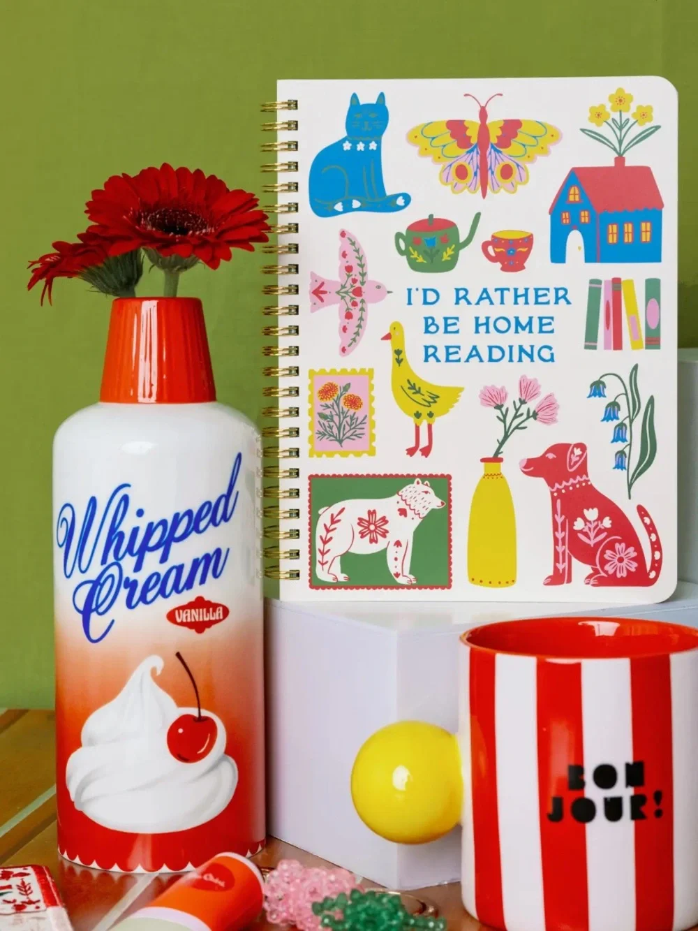 Whipped Cream Ceramic Vase Novelty Retro Whimsical Home Decor ban.do NWT NIB